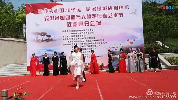 她曾被吴京带火，看到她脱下军装的样子后，实在是太惊艳了